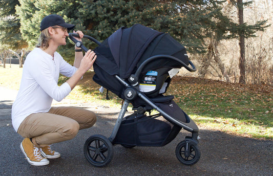 Video: Stroll with The Maxi-Cosi Gia XP 3-Wheel Stroller