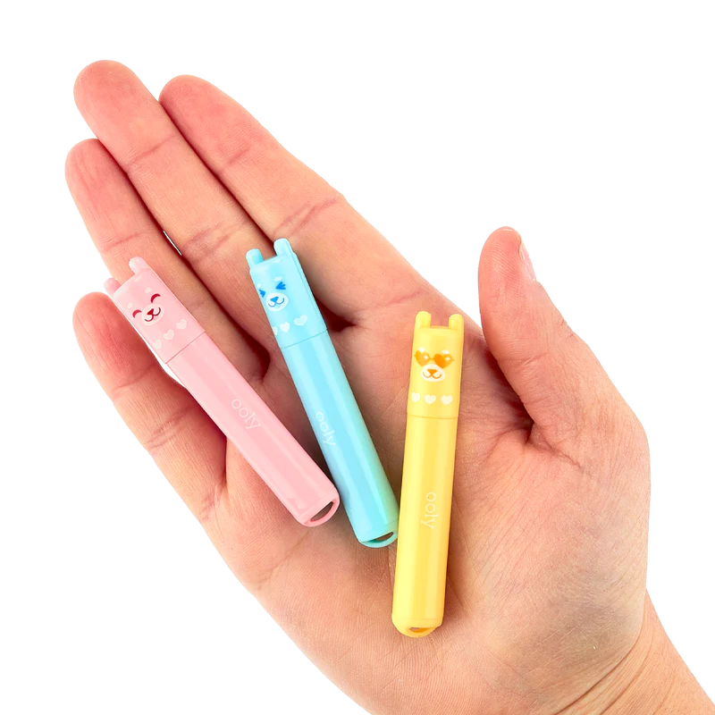 OOLY Mini Scented Highlighters in hand