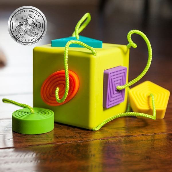 Fat Brain Toys OombeeCube